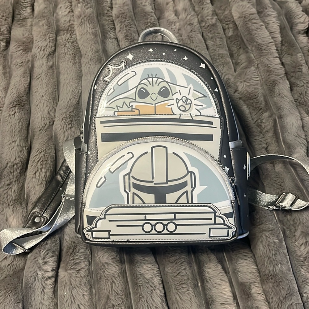 Star Wars the Mandalorian Loungefly Backpack Grogu Baby Yoda gently used